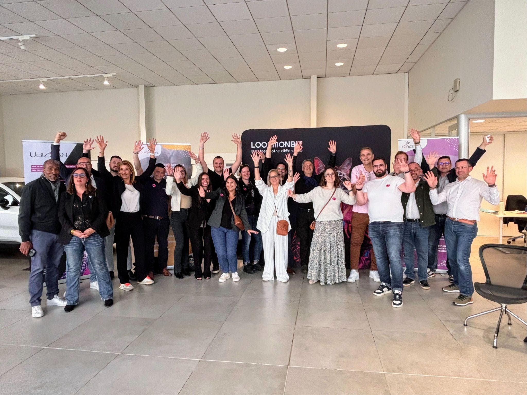 Lookmonbiz, le réseau né de la crise qui ne cesse de grandir