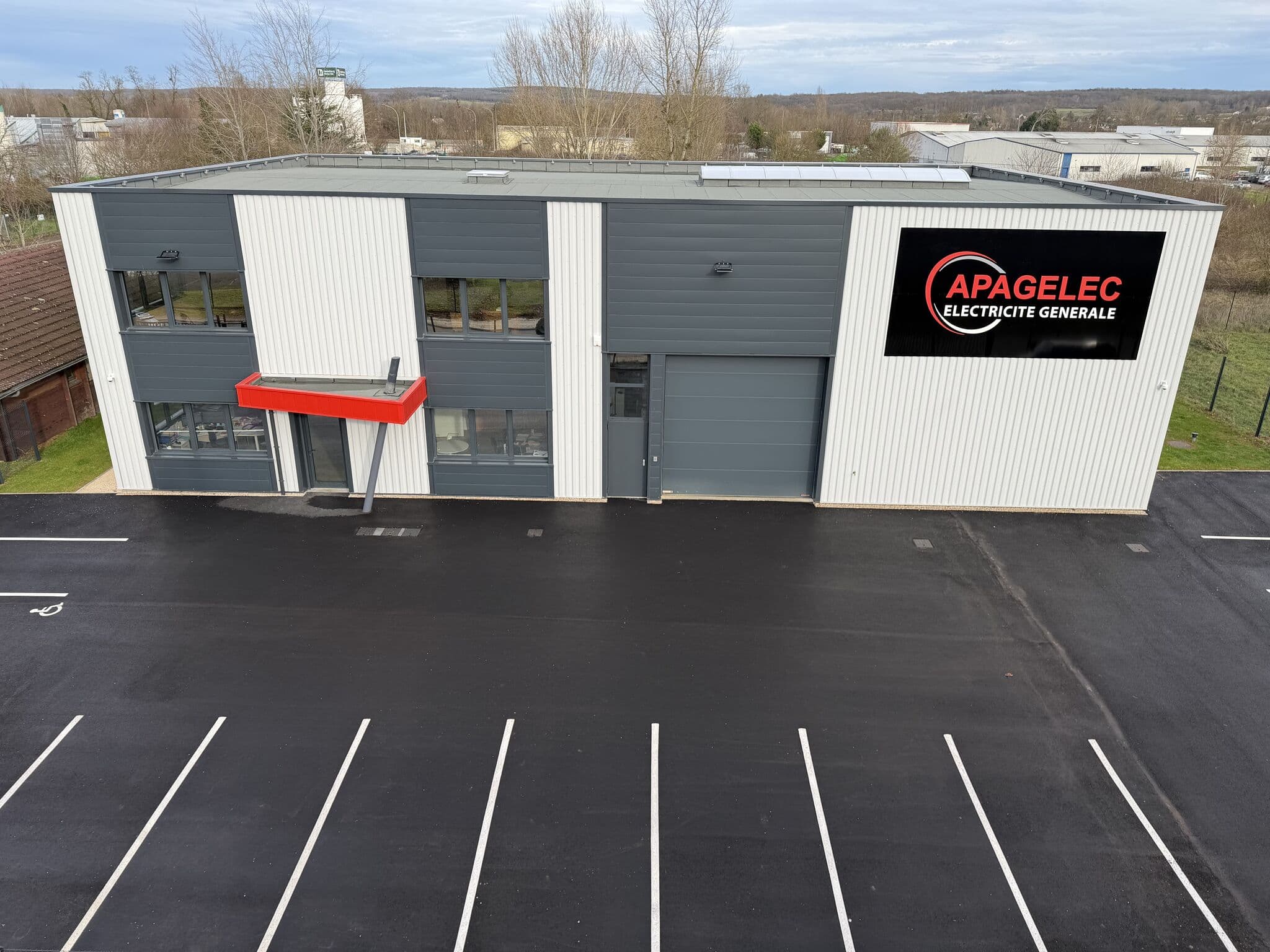 Apagelec investit dans un bâtiment flambant neuf
