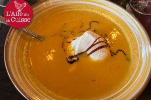 « Pour son ultime chronique publiée sur notre média numérique, notre esthète de la gastronomie et des arts de vivre, Gauthier PAJONA, a choisi de s’immerger dans un établissement de Migennes, « Les Caves du Luxembourg ». On y mange copieusement et avec appétit ! Comme l’ami Gauthier, en somme ! ».