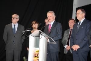 « La place du territoire et le rôle que chacun des acteurs du microcosme sociétal doit y jouer auront servi de fil d’Ariane au discours du maire-président, Guy FEREZ, lors de la cérémonie des vœux aux forces institutionnelles, associatives et économiques du bassin de l’Auxerrois… ».