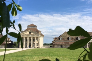 « A partir du 03 juin, débutera la campagne de sensibilisation du Comité régional de tourisme de Bourgogne Franche-Comté sous la forme d’un clip vidéo, « Sortez chez vous ! ». L’objectif est d’inciter les habitants de notre territoire à découvrir local…Une priorité pour le président Loïc NIEPCERON… ».