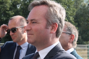 « Le secrétaire d’Etat en charge des Affaires étrangères et de l’Europe Jean-Baptiste LEMOYNE a annoncé que 552 millions d’euros de prêts garantis avaient été accordés aux professionnels de la filière tourisme en France… ».