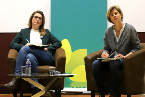 « Devant 120 personnes, la secrétaire nationale des Verts, Marine TONDELIER, a adoubé la conseillère municipale de l’opposition, Florence LOURY, dans son rôle de candidate légitime à la municipale 2026 à Auxerre. « Avec 60 % des suffrages réunis sur sa tête lors des précédentes élections, pourquoi la capitale de l’Yonne est-elle encore de droite ? ». Une question qui aura fait débat lors de cette réunion publique… ».