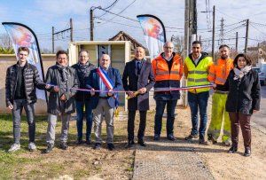 « Le dernier SRO, soit un sous-répartiteur optique, permettant de desservir les 330 foyers, entreprises et sites publics de la localité a été inauguré à Courtois-sur-Yonne par le Conseil départemental de l’Yonne… ».