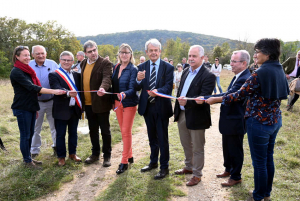 « Quatre ans après l’adoption de son schéma des espaces naturels sensibles, le Conseil départemental de l’Yonne vient de labelliser son premier site ESN à Voutenay-sur-Cure. Le lieu-dit se nomme « La Côte de l’Etang »… ».