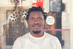 « Le garçon est attachant. A 38 ans, Christian BADIBANGA propose après Joigny sa deuxième exposition autour de ses œuvres d’inspiration néo-expressionniste au remarquable lavoir de Gouaix à Saint-Bris-le-Vineux jusqu’au 21 juillet. Ce réfugié politique congolais (RDC) évoque avec ses peintures à l’acrylique et à la poudre de café les souffrances et les espoirs de son peuple. Un message où l’amour est plus fort que la haine… ».  