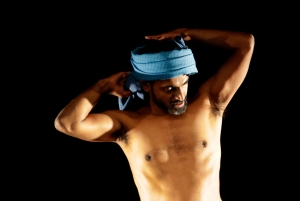 « Il faudra donc s’armer de patience pour apprécier « Un carnet de corps » la chorégraphie envoûtante du danseur sri-lankais Sarah AMARASINGAM que la Maison des Jumelages, de la Francophonie et des Echanges internationaux avait programmée ce mercredi 03 novembre. Marité CATHERIN a tranché en reportant au printemps 2021 les évènementiels prévus d’ici la fin de l’année… ».