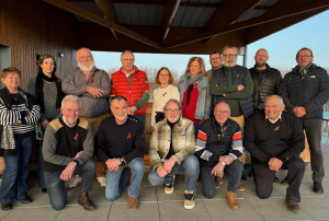 « L’Amicale du Rugby Club Auxerrois, forte d’une centaine de personnes, a tenu sa première assemblée générale à Auxerre où elle a dévoilé ses ambitions pour 2025. Objectif : favoriser le partage et le plaisir d’être ensemble… ».