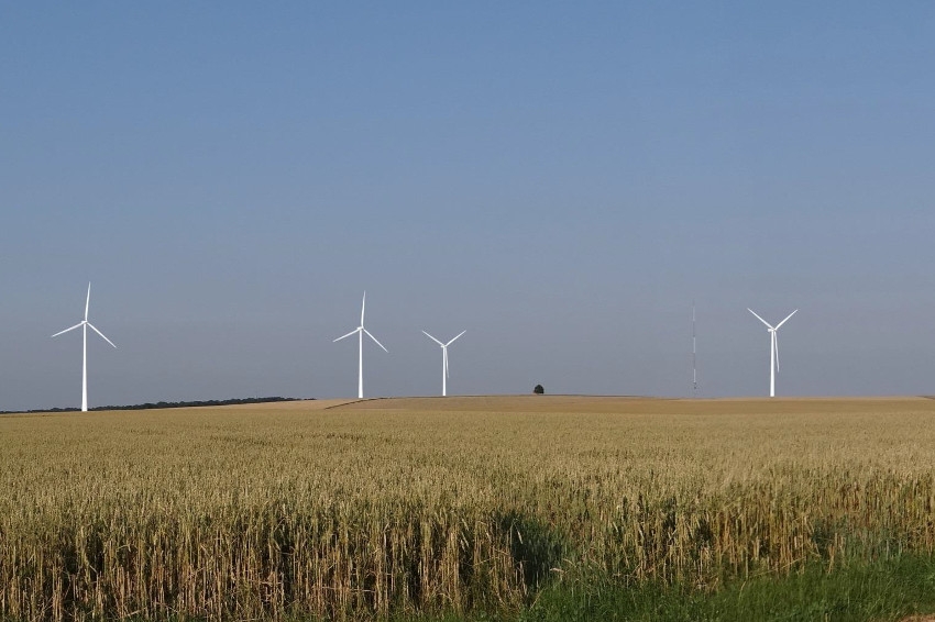 « La collecte est ouverte depuis le 05 janvier et se déroulera jusqu’au 15 février inclus : EDF Renouvelables sollicite les investisseurs particuliers de l’Yonne et de  ses voisins qui souhaiteraient apporter leur caution au développement de l’énergie propre en zones rurales…comme dans le parc du Télégraphe près de Vermenton ».