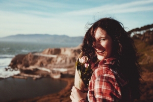 « Le bonheur vient de son épanouissement personnel et de sa manière d’être à gérer au mieux les incertitudes de la vie. Il faut déployer ses ailes et s’envoler vers son chemin où tout est possible… ».