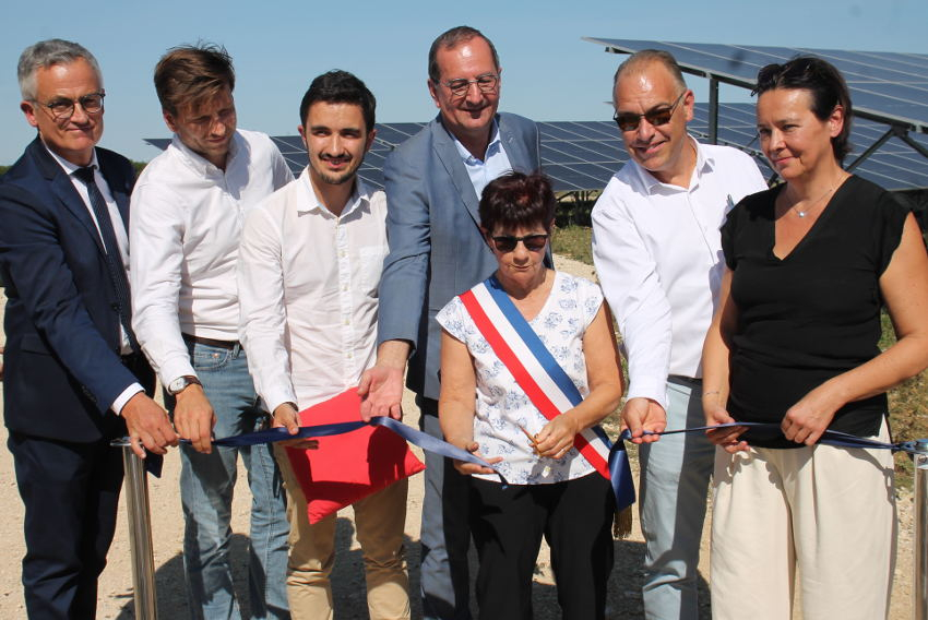 L’autoroute du Soleil porte bien son nom : EDF Renouvelables et APRR officialisent la centrale solaire de Nitry