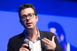 « L’économiste/essayiste Nicolas BOUZOU a confirmé sa venue dans l’Auxerrois le 14 janvier prochain lors de la cérémonie des vœux de la Chambre économique de l’Yonne. Soit le regroupement des trois organes consulaires : Chambre d’agriculture, Chambre de Métiers et de l’Artisanat, Chambre de Commerce et d’Industrie. L’intervenant devrait évoquer les perspectives d’avenir du monde rural… ».