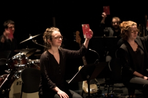 « Les étudiants de l’Ecole supérieure de musique de Bourgogne Franche-Comté entrent en piste au foyer/bar du théâtre d’Auxerre afin d’y proposer le premier « Midi au Théâtre » de la saison, ce jeudi 17 octobre à 12 h 30. Entrée libre… ».