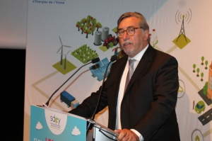 « Le 26 octobre prochain, Jean-Noël LOURY, président du Syndicat départemental des Energies de l’Yonne (SDEY) apposera sa signature au bas d’un document capital pour donner un coup d’accélérateur à la transition énergétique dans l’Yonne aux côtés des représentants d’ENEDIS et d’EDF… ».