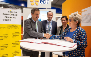 « Par cette signature, la Région Bourgogne Franche-Comté et EDF affichent leur volonté commune de poursuivre ce qui avait été entamé en 2018 : la promotion de la transition énergétique et écologique auprès des collectivités et entreprises du territoire… ».