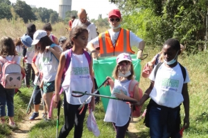 « L’action « Nettoyons la nature » s’est soldée par un succès pour les organisateurs de l’accueil de loisirs du Grand Sénonais qui ont su mobiliser leurs jeunes troupes de collecteurs de déchets ! ».