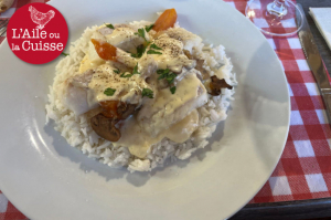 « Une cuisine agréable préparée savamment par la cheffe Perrine MARTIN attend le consommateur friand d’adresses hors des chemins de traverse. Le Restaurant de la Rivière à Gurgy offre un excellent compromis rapport qualité/prix avec cette cuisine de terroir et traditionnelle de belle facture, parfois inspirée à la mode lyonnaise… ».