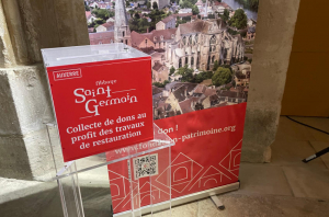 « L’évènement viticole du jour se déroule à l’hôtel des ventes de Me Frédéric LEFRANC où à partir de 16h30 seront mis aux enchères sept lots de trois bouteilles de nectar produit sur le Clos de la Chaînette auxerrois. Une vente au profit de la souscription de la Fondation du Patrimoine pour la restauration des toitures de l&#039;église abbatiale de Saint Germain… ».