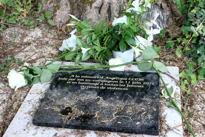 En mémoire à toutes les victimes de féminicides : elle s’appelait Angélique, tuée lâchement à Monéteau…