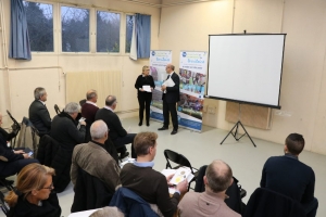 « Renouant avec le principe des « Petits déjeuners en entreprise », Marie-Louise FORT, maire de Sens, présidente de l&#039;Agglomération, et une vingtaine d’entrepreneurs auront tout le loisir de visiter le site industriel de MATISA, mardi 17 septembre, avant de pouvoir échanger autour d’un thème lié à l’actualité économique… ».