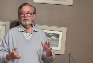 « L’histoire des saints et toutes les anecdotes qui tournent autour de la foi constituent le premier tome de ce volumineux ouvrage de près de mille pages, proposé par Jean-Paul ALLOU, chroniqueur de Presse Evasion. Mais, bien d’autres projets sont déjà en cours d’élaboration, à commencer par le tome 2 de cette série proposée en format almanach… ».