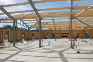 « La première phase des travaux de la pépinière d’entreprises à Auxerre avance bien ! Comme ont pu le constater plusieurs élus de la Chambre de Commerce et d’Industrie de l’Yonne lors d’une visite de chantier se concentrant sur le futur centre de formation, livré en principe en novembre prochain… ».