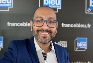 « L’idée était louable en soi sur le papier pour « Auxerre Ecologie Solidarités » : organiser une primaire ouverte à tous les candidats de la gauche en vue de désigner la future tête de liste des prochaines municipales à dix mois du scrutin. Mais, avec si peu de candidats sur la grille de départ ce 29 juin (Florence LOURY pour les écologistes ici soutenue par Marine TONDELIER et Rachid EL IDRISSI, militant LFI en candidature indépendante), autant dire que rien n’est réellement solutionné côté visibilité pour une gauche qui souhaitait sortir de l’impasse… ».