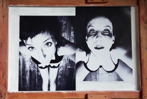 « Un lieu qui lui correspond subtilement bien et en adéquation parfaite avec le titre de son exposition, « Jusqu&#039;à l&#039;intimité » : la Maison du Pays Coulangeois aura l’honneur d’ouvrir le bal de sa nouvelle année artistique en y accueillant les visions sensuelles et troublantes de la photographe/plasticienne Silvana VUCIC… ».