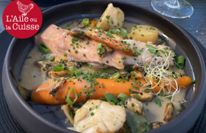 « On se régale au MITIGANA, l’établissement qui est tenu par Nicolas BRELAUD au cœur de Migennes. La tête de veau s’y embourgeoise tandis que l’œuf bio poché au Chablis y est surprenant. Même le fromage blanc y est servi avec élégance… ».